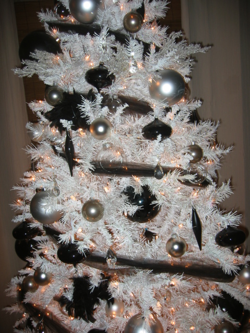 white christmas tree 11